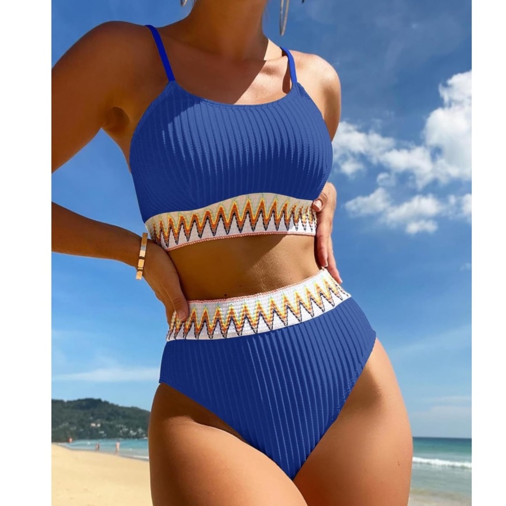 NWOT ZUVEBAMYO two piece bathing suit set